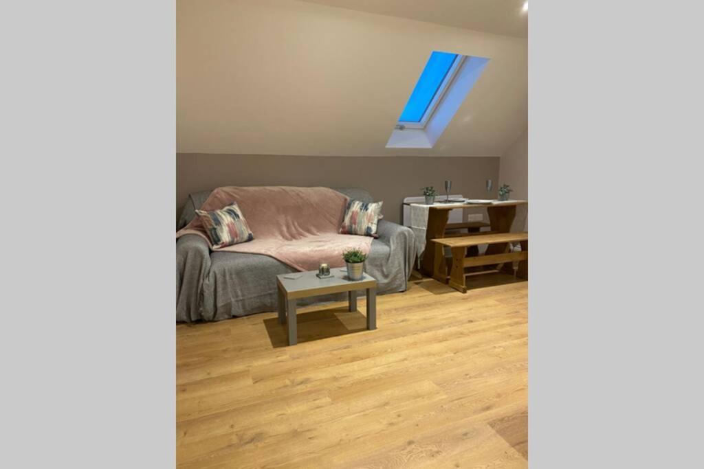 Prospect Perch - Studio Apartment, Wells Eksteriør billede